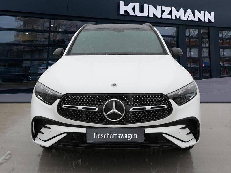Gebraucht Mercedes GLC300 AMG 269 PS (197 kW) 2026 Weiß SUV