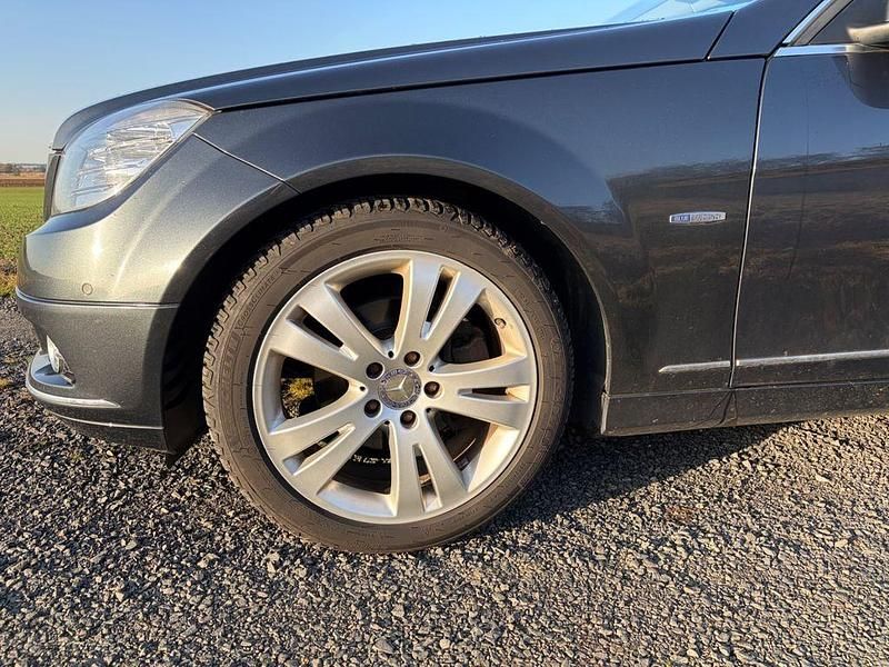 Gebraucht Mercedes C180 Avantgarde 156 PS (114 kW) 2010 Grau Limousine