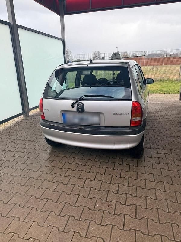 Gebraucht Opel Corsa 60 PS (44 kW) 1998 Grau Kleinwagen