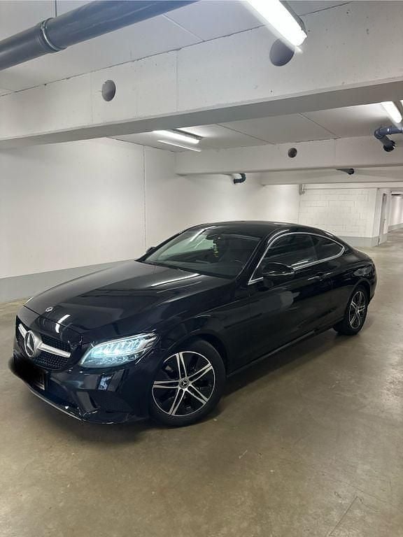 Schwarz Gebraucht 2020 Mercedes C220 Coupé | 22.999 € (Guter Preis) - Bild 1/4
