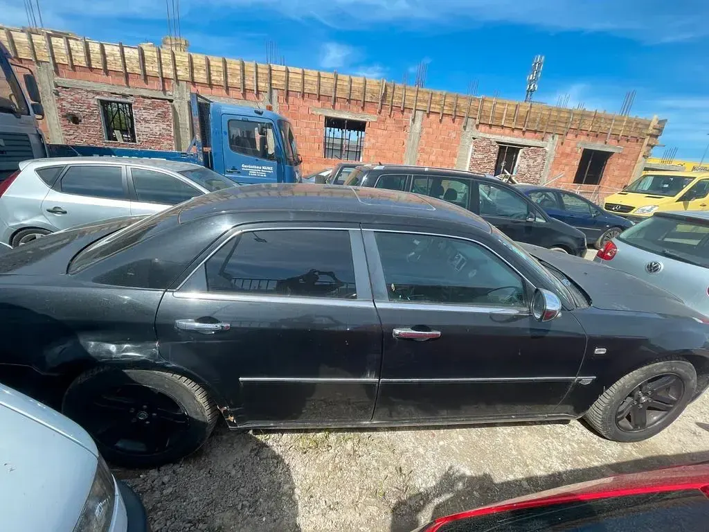Usado Chrysler 300C 249 CV (183 kW) 2004 Negro Berlina