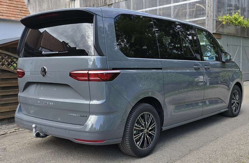 Pure grau Neu 2025 VW T7 S Van | 71.590 € (Superpreis) - Bild 1/4