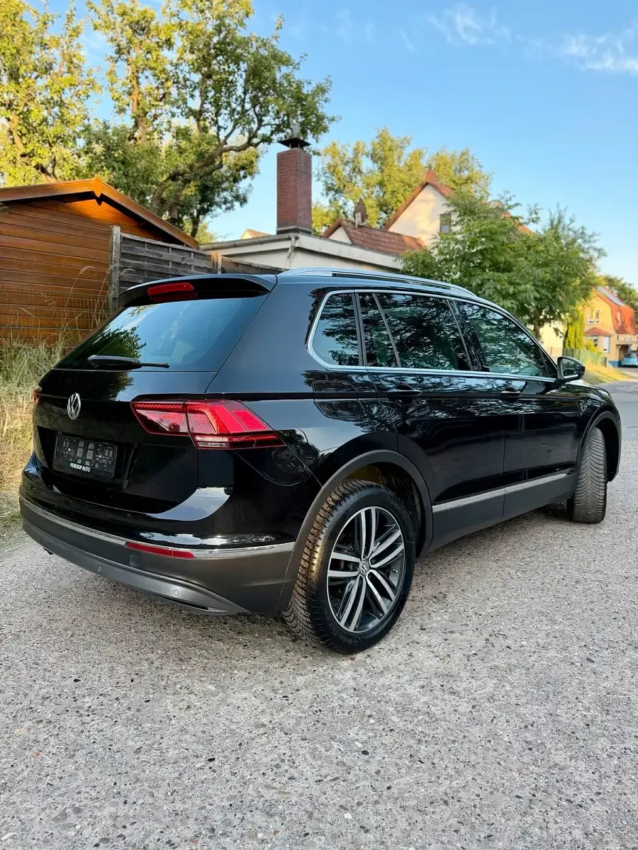 Gebraucht VW Tiguan Highline 150 PS (110 kW) 2016 Schwarz SUV