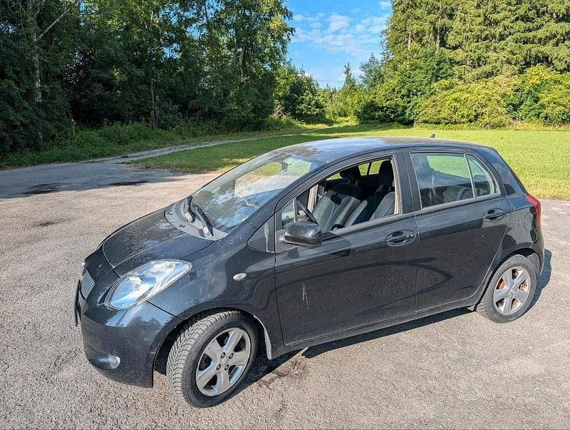 Schwarz Gebraucht 2007 Toyota Yaris Kleinwagen | 2.200 € (Guter Preis) - Bild 1/4