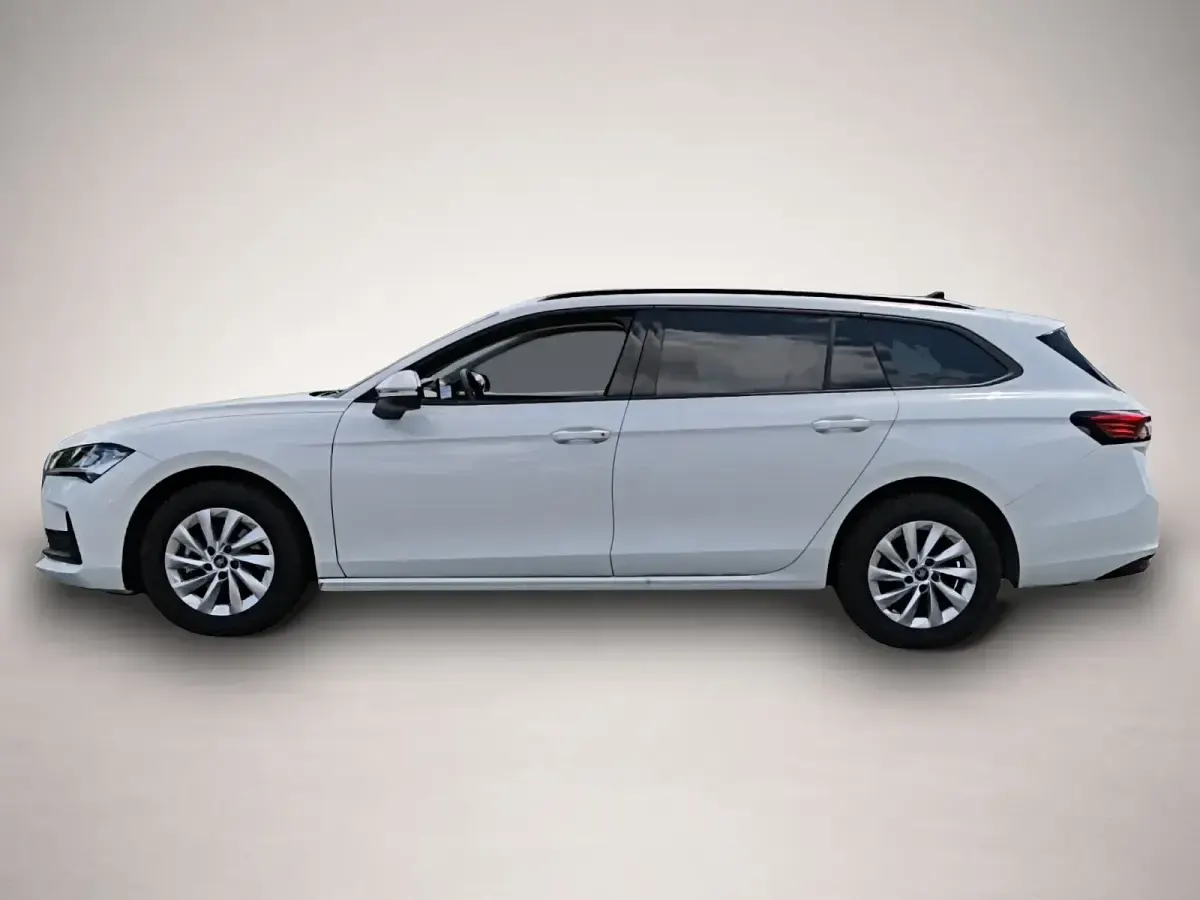 Gebraucht Skoda Superb Essence 150 PS (110 kW) 2025 Weiß Kombi