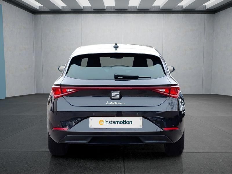 Gebraucht Seat Leon Style 131 PS (96 kW) 2022 Schwarz Kleinwagen