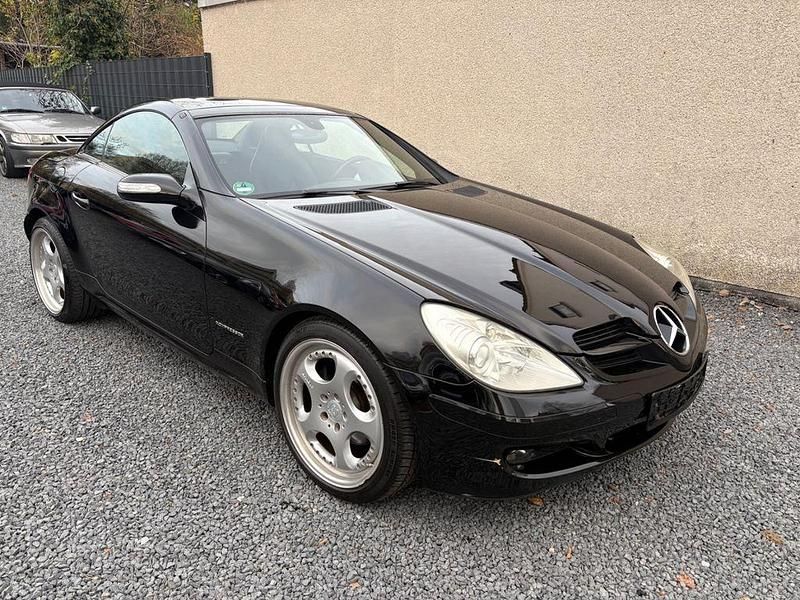 Schwarz Gebraucht 2005 Mercedes SLK200 Cabrio | 5.800 € (Guter Preis) - Bild 1/4