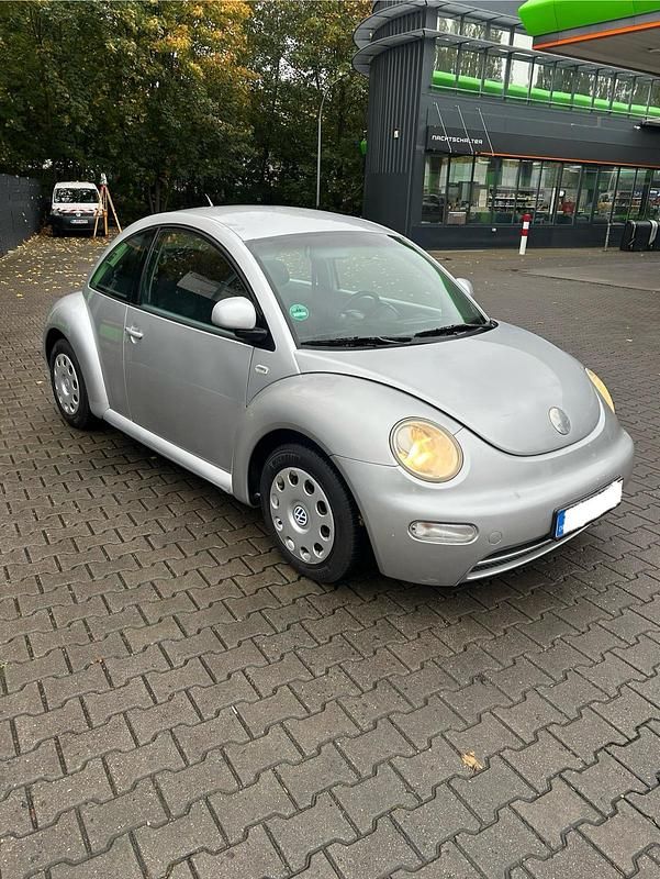 Silber Gebraucht 2000 VW Beetle Coupé | 1.350 € (Superpreis) - Bild 1/4
