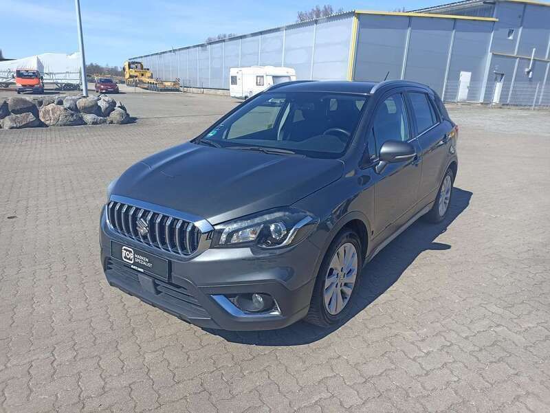 Grau Gebraucht 2017 Suzuki SX4 S-Cross Comfort SUV | 13.490 € (Fairer Preis) - Bild 1/4