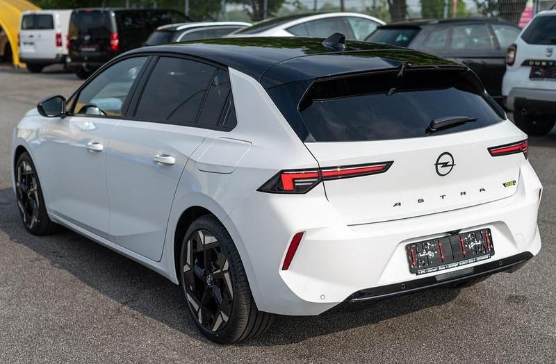 Gebraucht Opel Astra GSe 224 PS (164 kW) 2023 Weiß Limousine