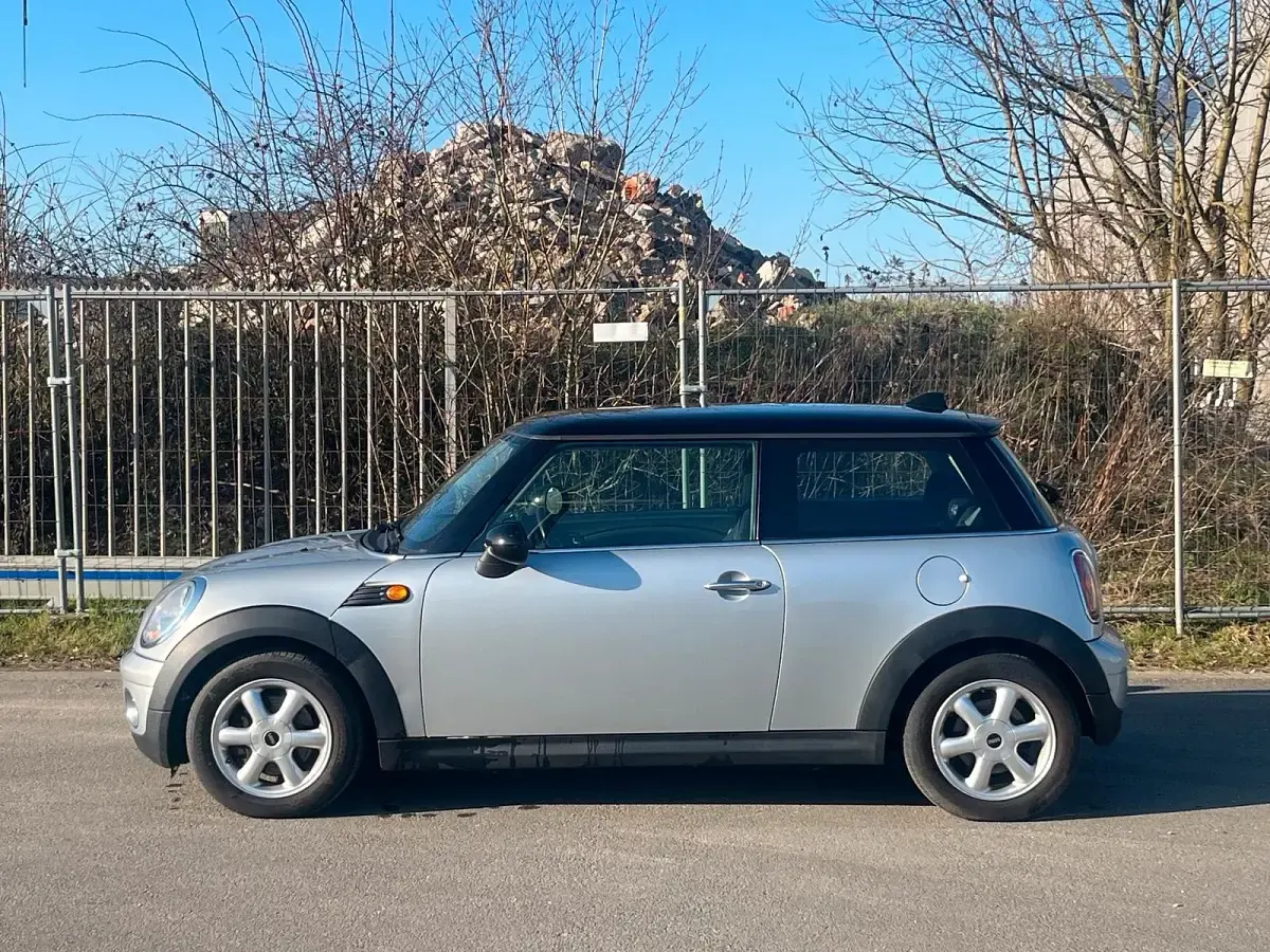 Gebraucht Mini Cooper 120 PS (88 kW) 2006 Silber Kleinwagen
