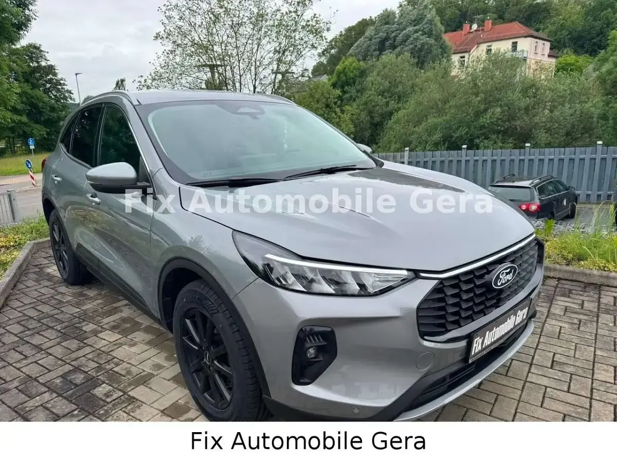 Gebraucht Ford Kuga Titanium 186 PS (136 kW) 2024 Grau SUV
