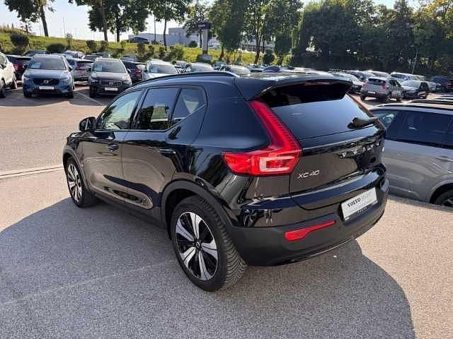 Gebraucht Volvo XC40 Plus 261 PS (191 kW) 2022 Onyx black / metallic SUV