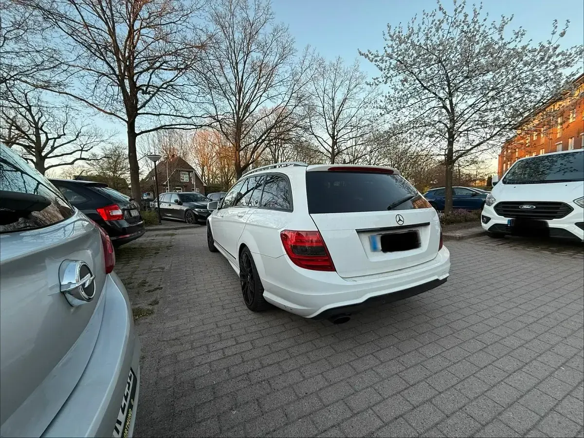 Gebraucht Mercedes C180 AMG line 120 PS (88 kW) 2012 Weiß Kombi