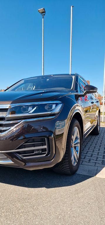 Gebraucht VW Touareg Elegance 231 PS (169 kW) 2023 Braun SUV