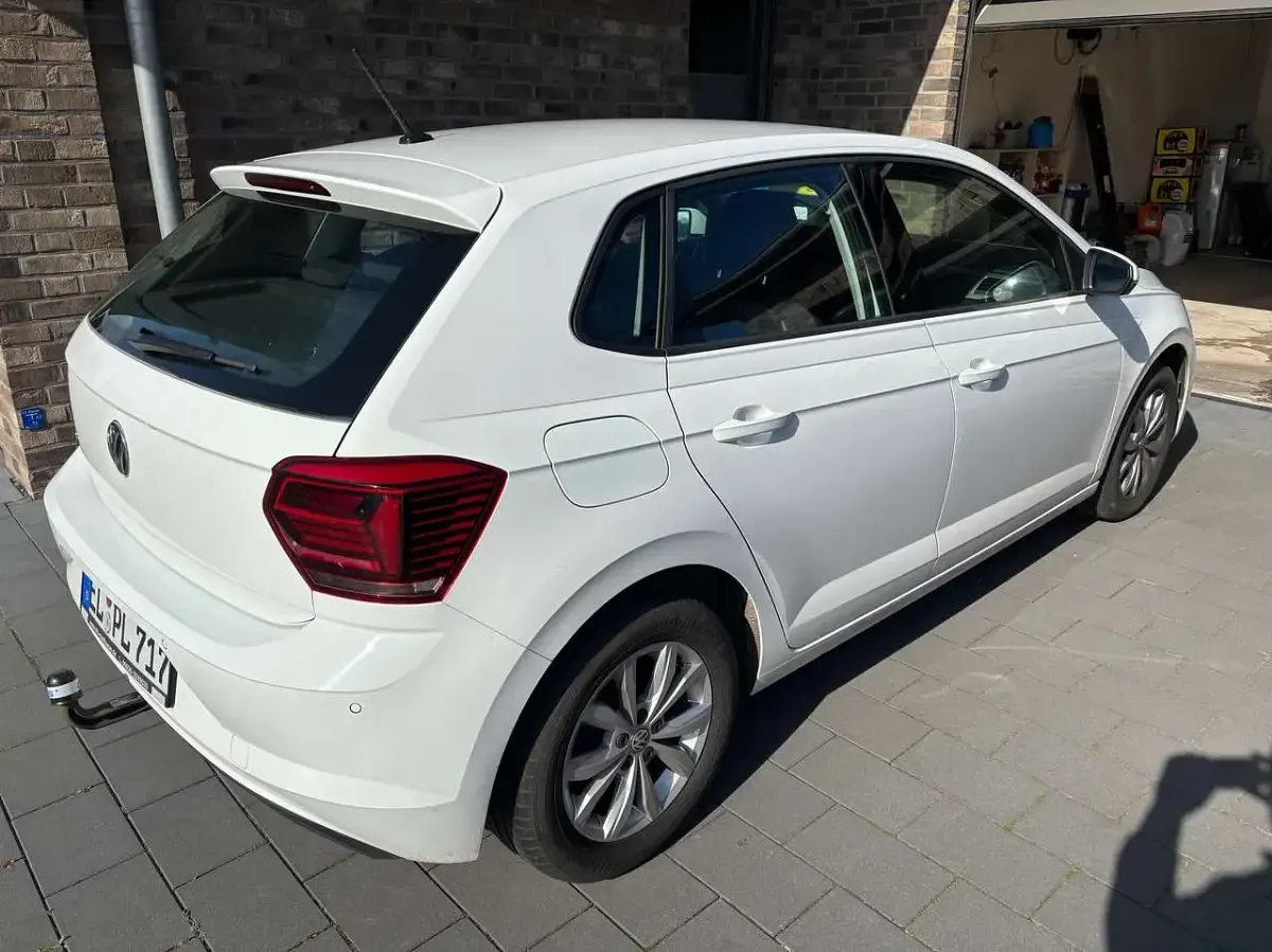 Gebraucht VW Polo Highline 95 PS (69 kW) 2019 Weiß Kleinwagen