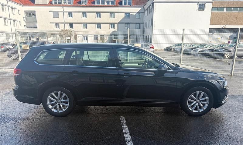 Gebraucht VW Passat Comfortline 150 PS (110 kW) 2016 Schwarz Kombi