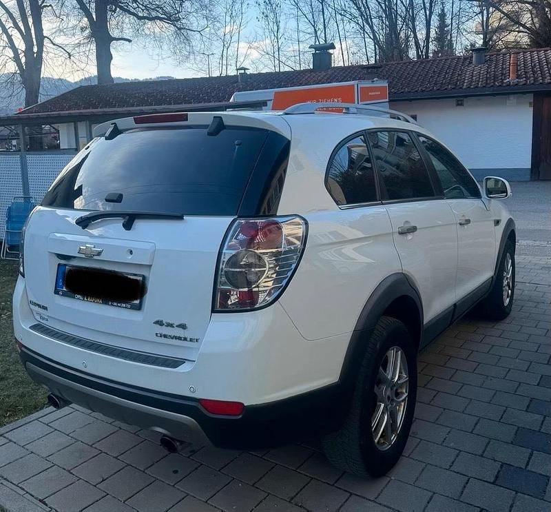 Gebraucht Chevrolet Captiva 184 PS (135 kW) 2012 Weiß SUV