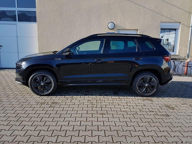 Gebraucht Skoda Karoq SportLine 190 PS (139 kW) 2024 Weiß moonweiss metallic SUV
