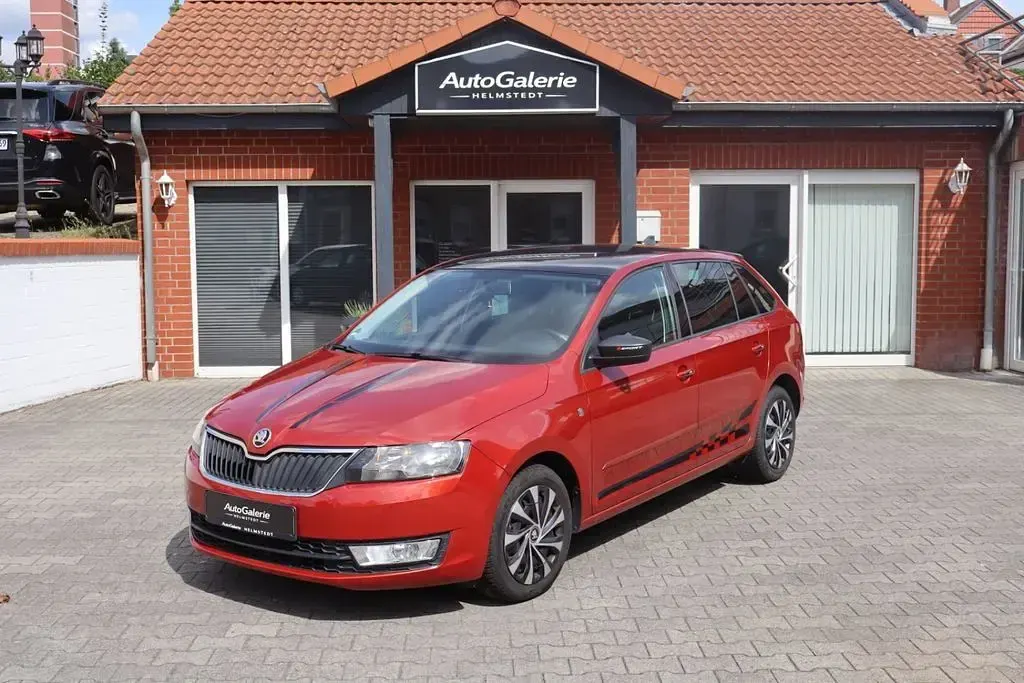Gebraucht Skoda Rapid Elegance 105 PS (77 kW) 2015 Rot Kleinwagen