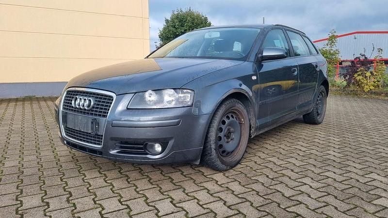 Grau Gebraucht 2008 Audi A3 Sportback Ambition Limousine | 2.999 € (Superpreis) - Bild 1/4
