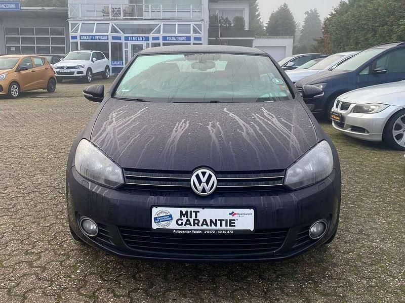 Gebraucht VW Golf Cabriolet Basis 105 PS (77 kW) 2011 Dark purple metallic Cabrio