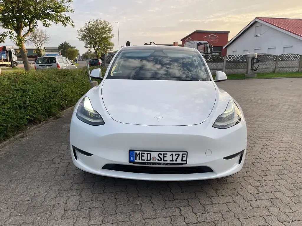 Gebraucht Tesla Model Y Performance 392 kW (534 PS) 2022 Weiß SUV