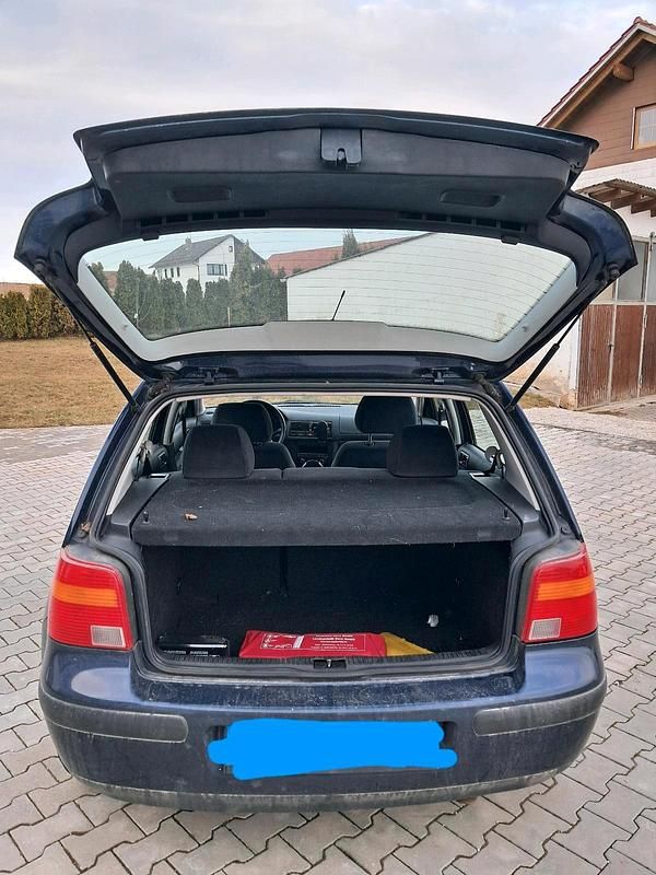Gebraucht VW Golf IV 104 PS (76 kW) 2000 Blau Kleinwagen