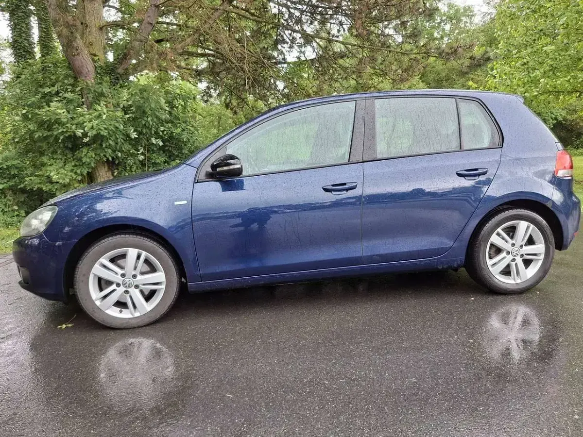 Gebraucht VW Golf VII Match 140 PS (102 kW) 2012 Blau Limousine