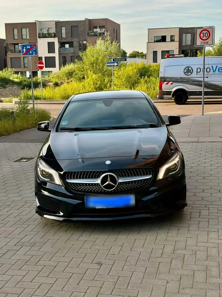 Gebraucht Mercedes CLA220 AMG line 177 PS (130 kW) 2015 Schwarz Coupé