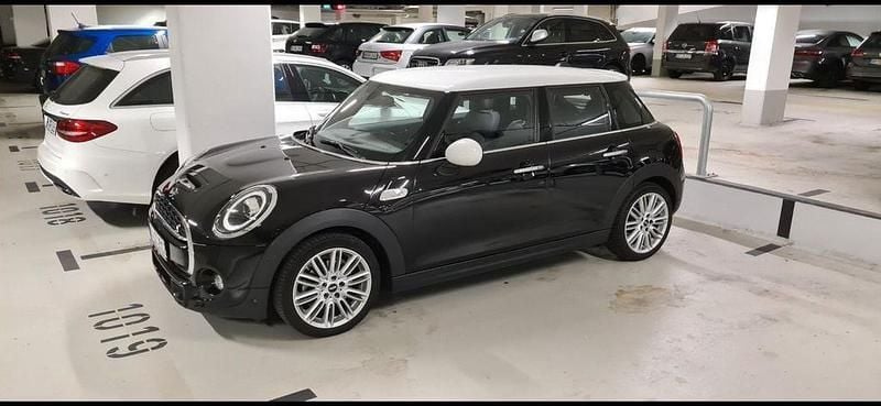 Schwarz Gebraucht 2018 Mini Cooper SD Kleinwagen | 15.900 € (Guter Preis) - Bild 1/4