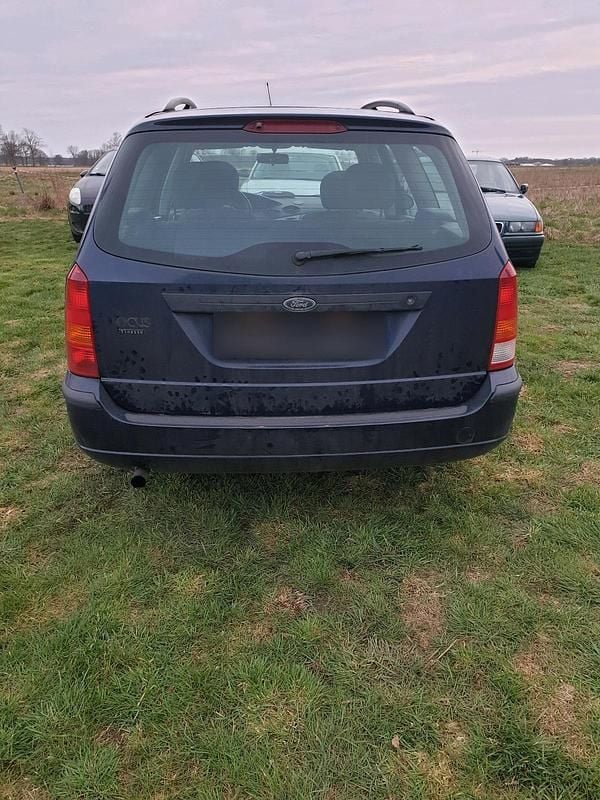 Gebraucht Ford Focus 100 PS (73 kW) 2001 Blau Kombi