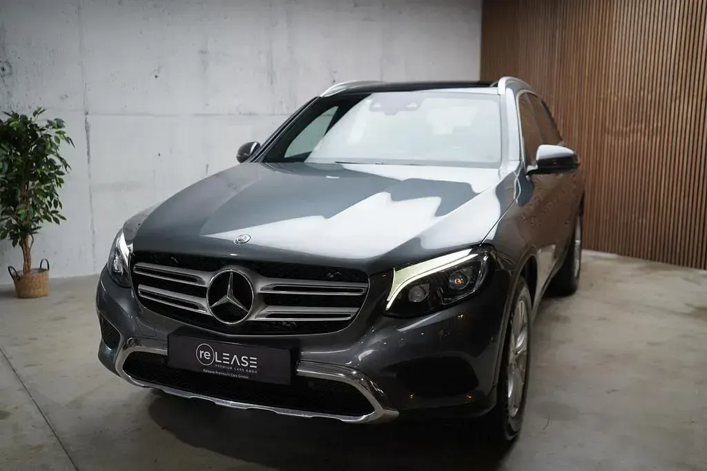 Gebraucht Mercedes GLC250 204 PS (150 kW) 2017 Selenitgrau  metalliclack SUV