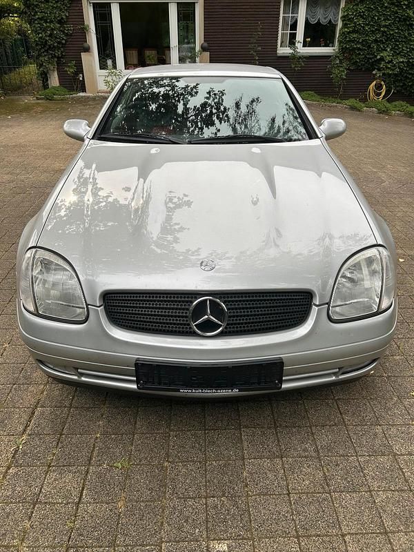 Silber Gebraucht 1997 Mercedes SLK200 Cabrio | 4.700 € (Etwas zu teuer) - Bild 1/4