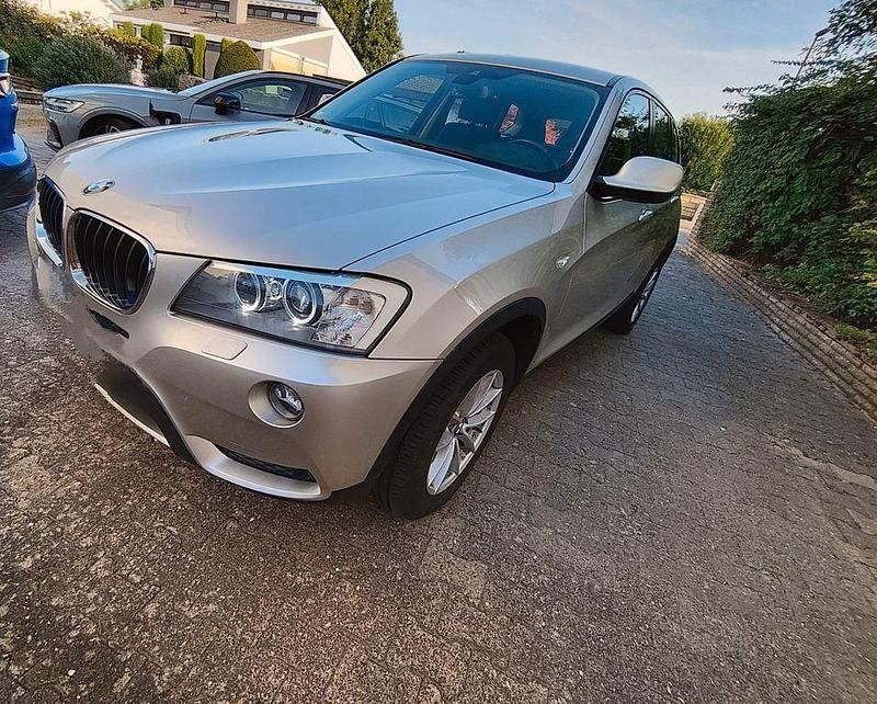 Grau Gebraucht 2013 BMW X3 SUV | 15.399 € (Fairer Preis) - Bild 1/4