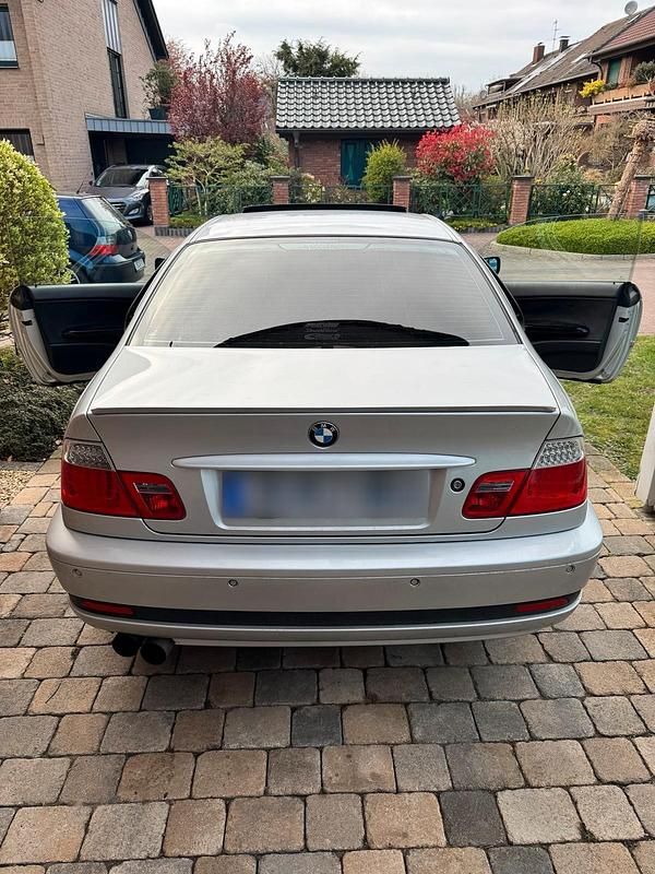 Gebraucht BMW 320 170 PS (125 kW) 2003 Silber Coupé