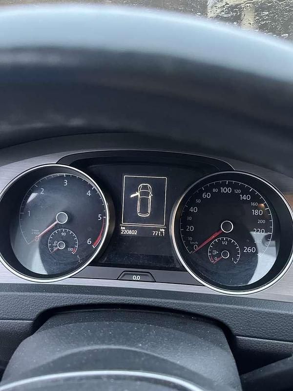 Second-hand VW Golf VII Trendline 105 CP (77 kW) 2014 Alb Break