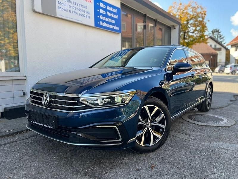 Blau Gebraucht 2020 VW Passat GTE Limousine | 20.999 € (Guter Preis) - Bild 1/4