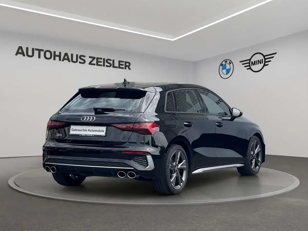 Gebraucht Audi S3 Sport 310 PS (228 kW) 2023 Grau Limousine
