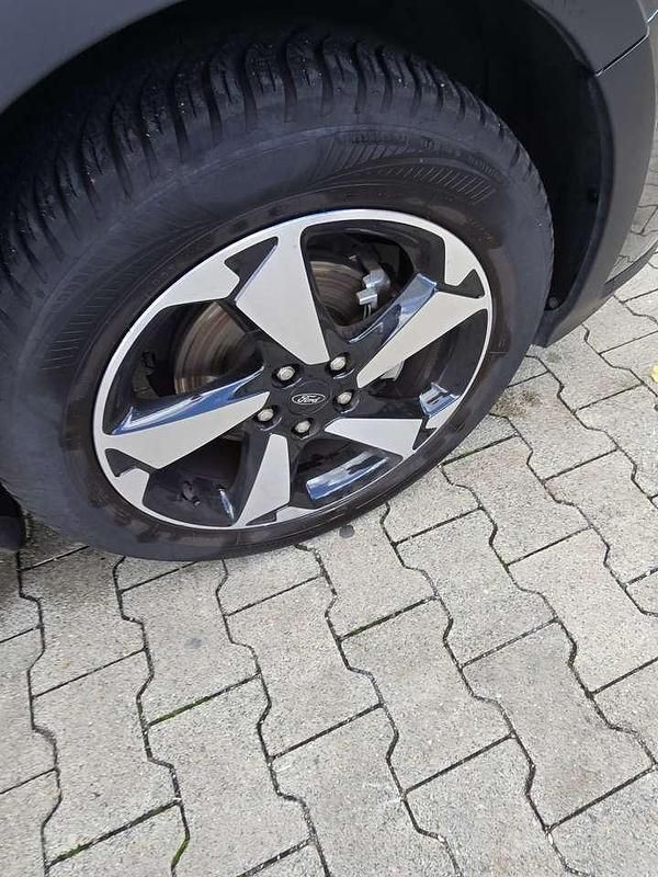 Gebraucht Ford Focus Active X 155 PS (114 kW) 2025 Limousine