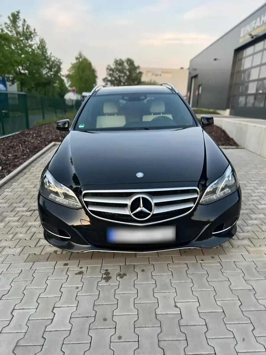 Gebraucht Mercedes E250 204 PS (150 kW) 2013 Schwarz Kombi
