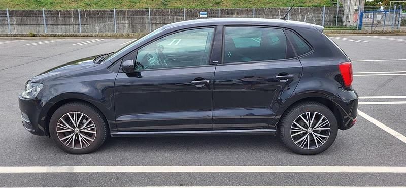 Gebraucht VW Polo Allstar 75 PS (55 kW) 2016 Schwarz Kleinwagen