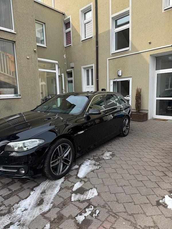 Gebraucht BMW 525 160 PS (117 kW) 2013 Schwarz Kombi