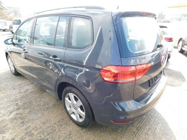 Gebraucht VW Touran Comfortline 116 PS (85 kW) 2018 Grau Van / Kleinbus