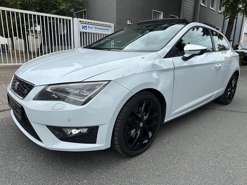 Weiß Gebraucht 2014 Seat Leon SC FR Kleinwagen | 10.390 € (Superpreis) - Bild 1/4
