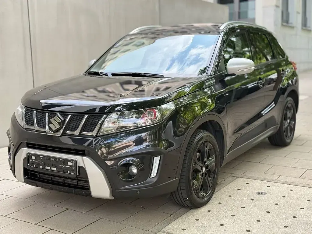 Gebraucht Suzuki Vitara 140 PS (102 kW) 2016 Schwarz SUV