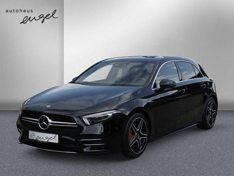 Kosmosschwarz metallic Gebraucht 2021 Mercedes A35 AMG AMG Limousine | 33.779 € (Superpreis) - Bild 1/4