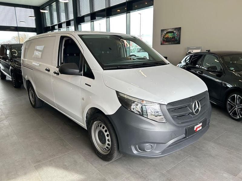 Gebraucht Mercedes e-Vito 85 kW (116 PS) 2021 Weiß Van / Kleinbus