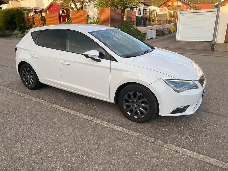 Gebraucht Seat Leon 105 PS (77 kW) 2014 Weiß Kleinwagen