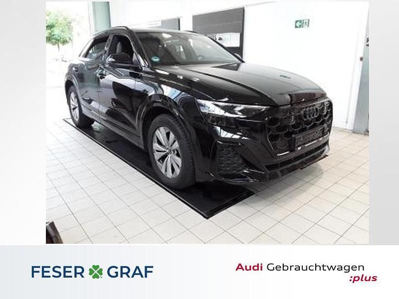 Mythosschwarz metallic Gebraucht 2024 Audi Q8 Ambiente SUV | 89.450 € - Bild 1/4